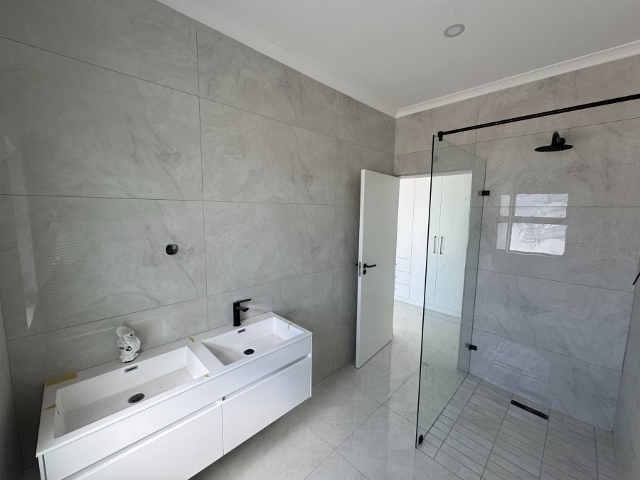 4 Bedroom Property for Sale in Sandown Western Cape